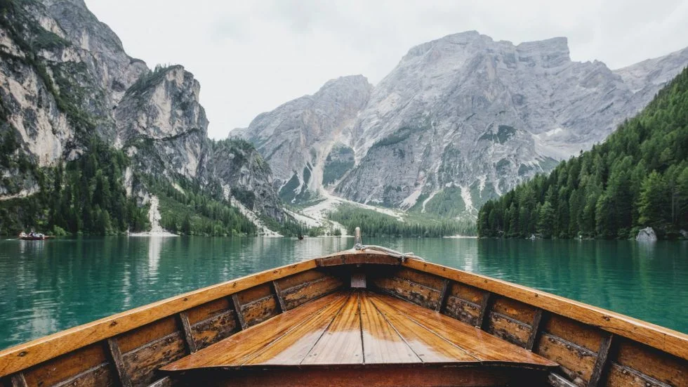 Canada's scenic landscape representing immigration opportunities